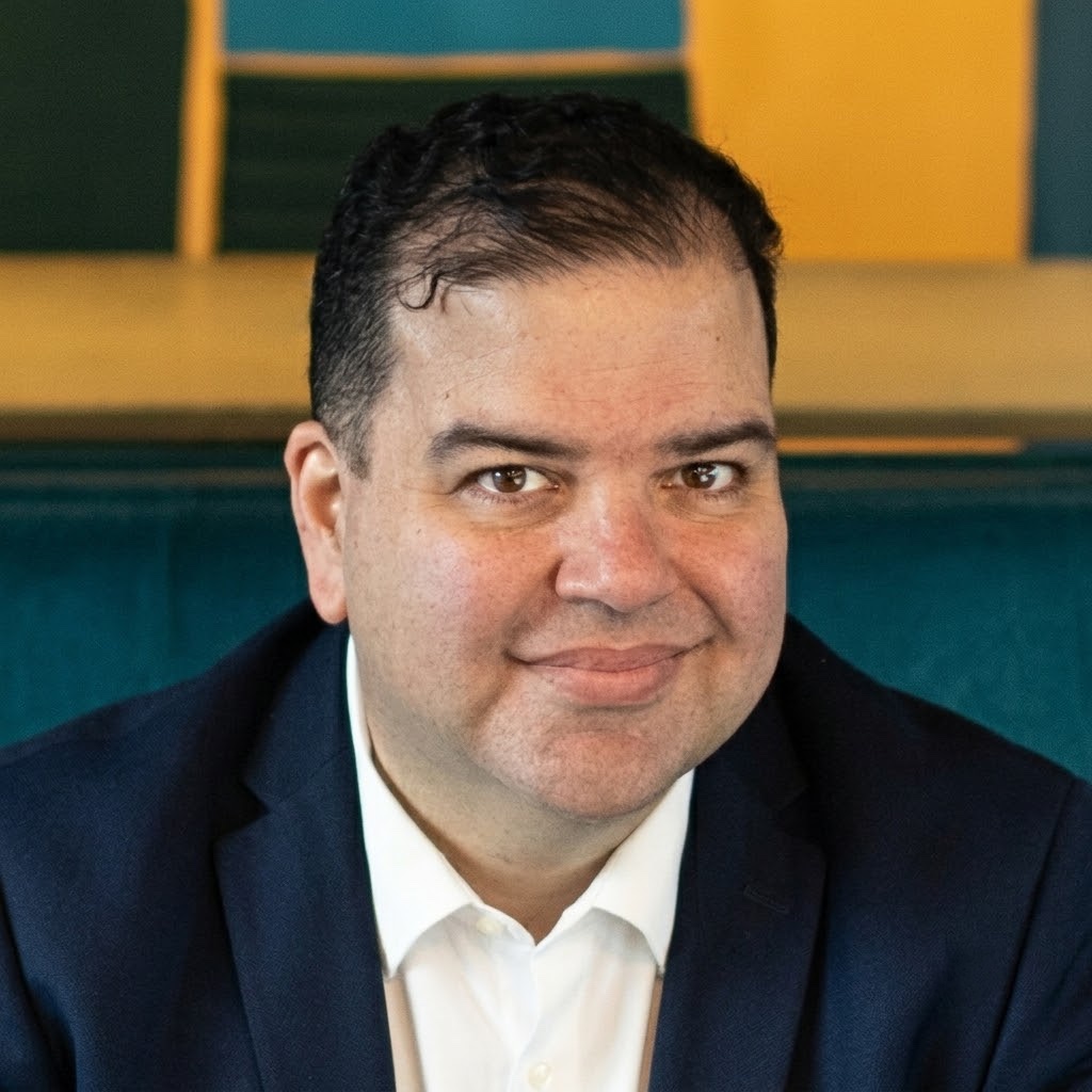 A portrait showing Jose Pabon